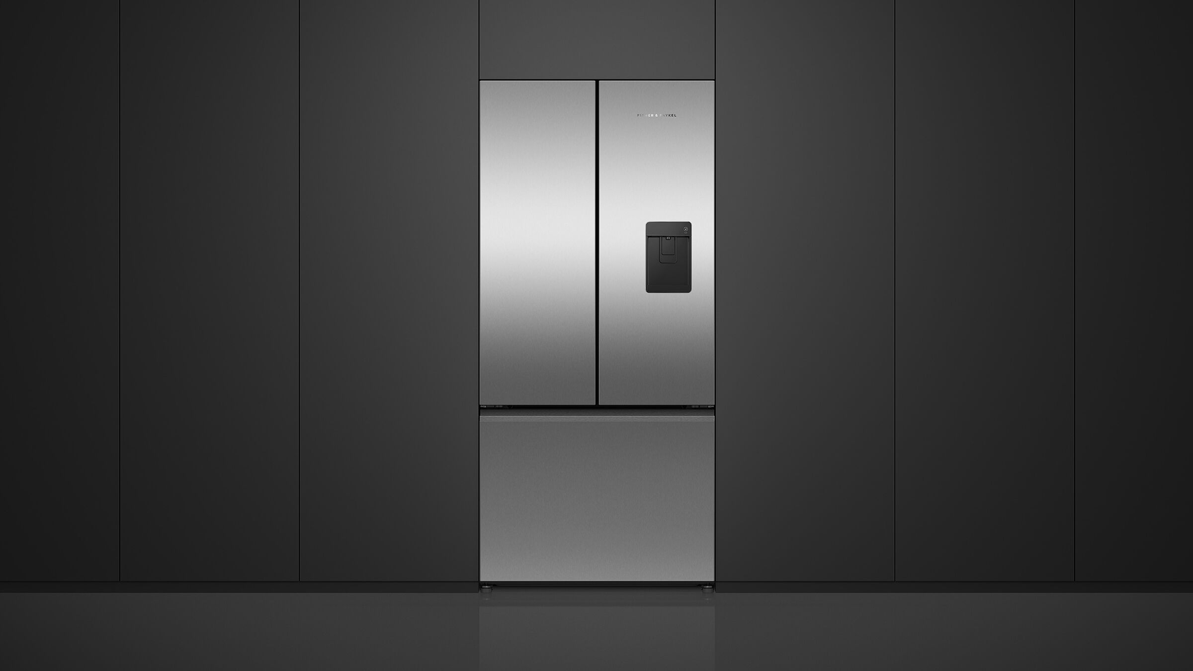 18cu ft Series 7 French Door Refrigerator Freezer, Ice & water