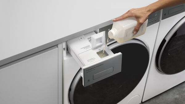 AUTO DOSE UP TO 13 WASHES