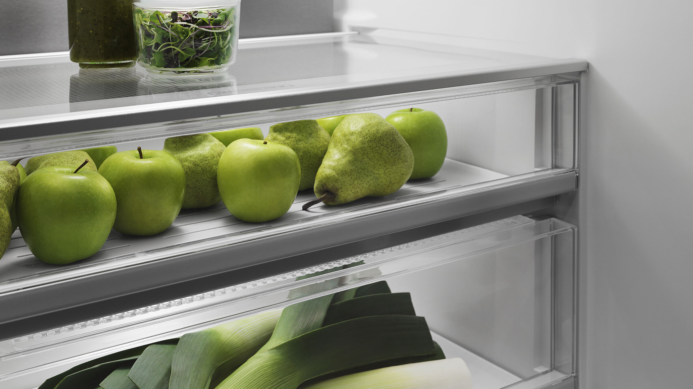 18cu ft Series 7 French Door Refrigerator Freezer, Ice & water
