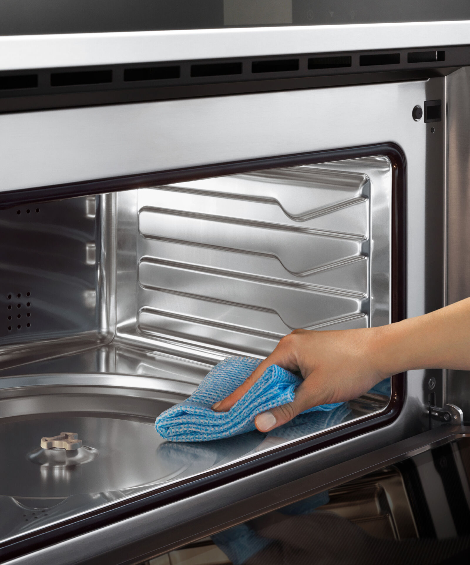 combination microwave oven and grill