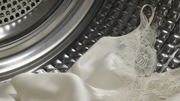 PROTECT SILK FROM TANGLING