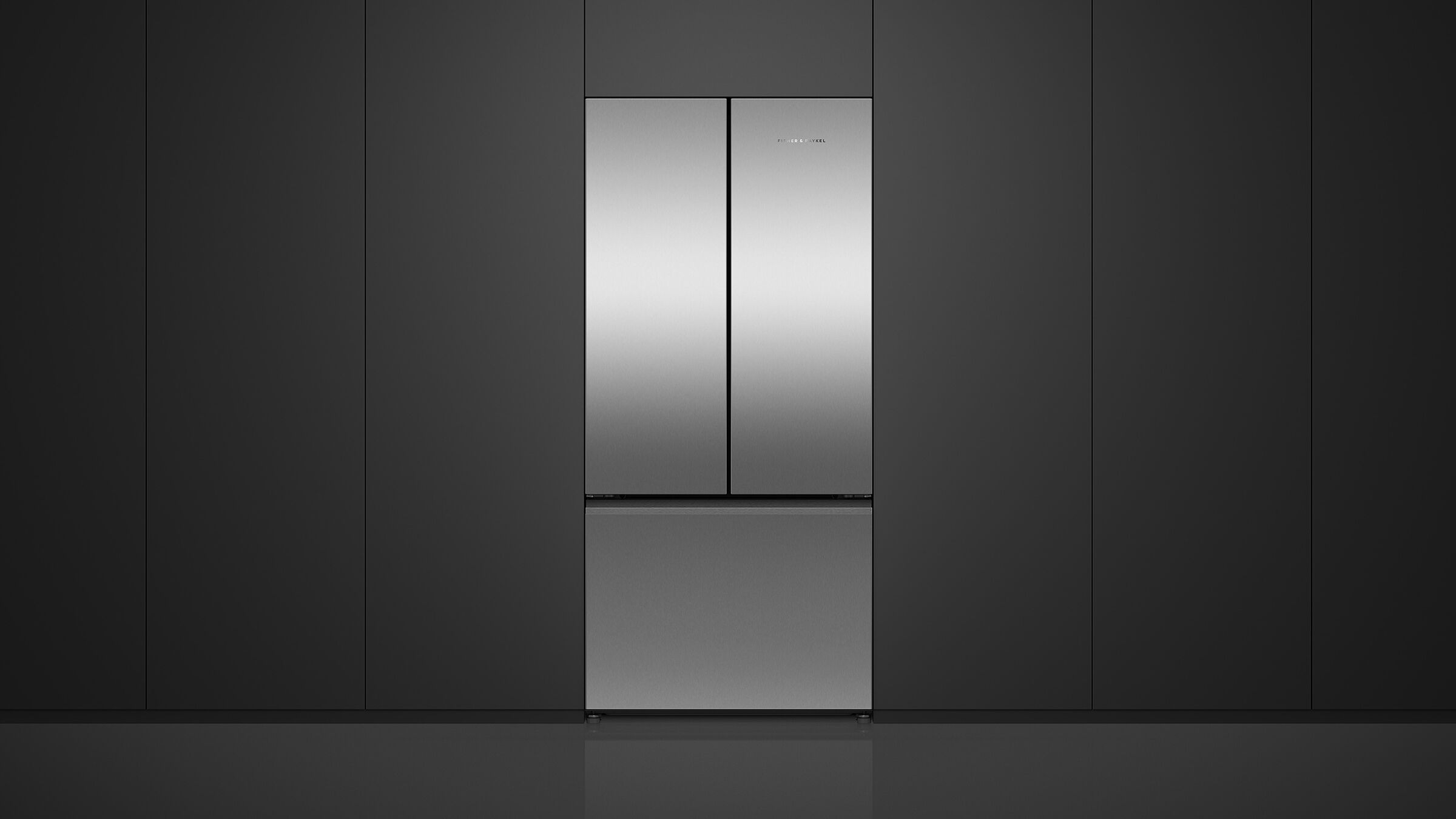 18cu ft Series 7 French Door Refrigerator Freezer - RF178ANX1