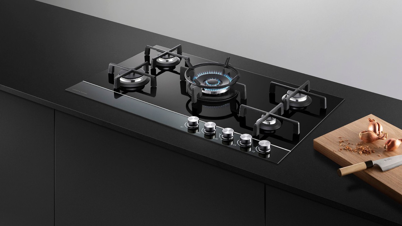 cg905dnggb1-gas-on-glass-cooktop